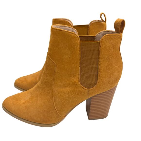 Womens Pull On Boots  Sz 7.5 Brown Suede Western Office Career Business 3" Heel - Picture 2 of 9